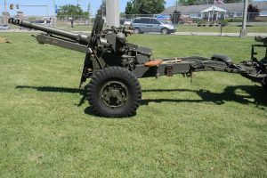 25-pounder_field_gun_small
